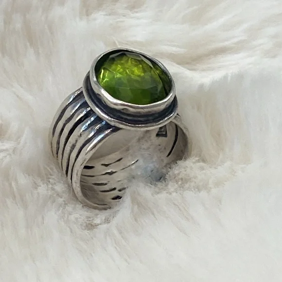 Green Quartz Ring - Picture 2 of 5